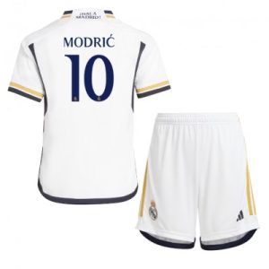 Kinder Heimtrikot Real Madrid 2023-24 Fußballtrikot Trikotsatz Luka Modric 10